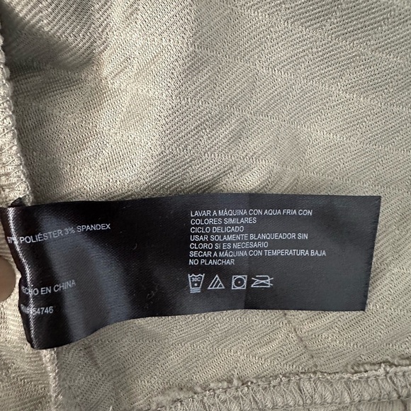 Stoic Women's Quilted Cowl Neck Pullover Sweater Long Sleeve in a Light Cream. - Picture 14 of 14